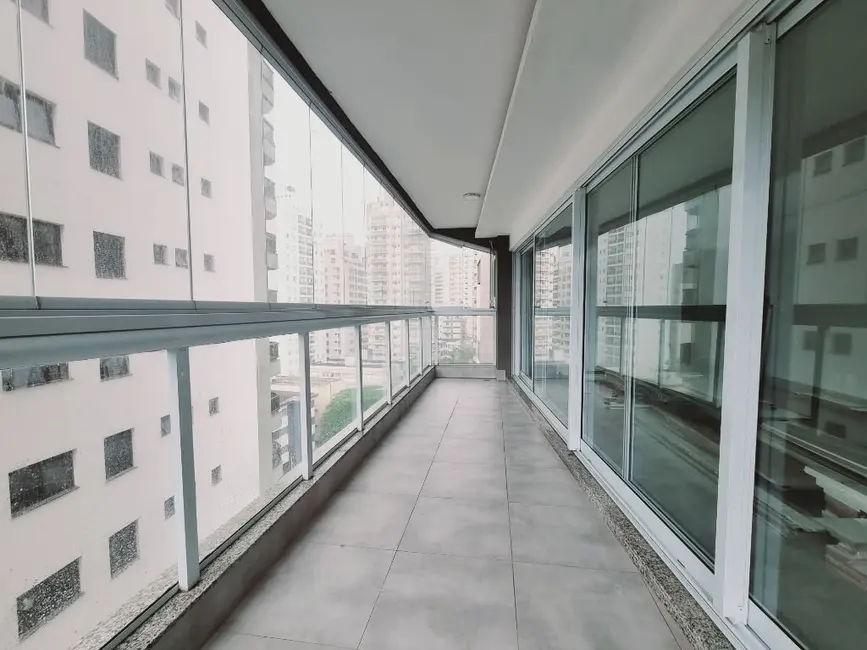 Foto 7 de Apartamento com 3 quartos à venda, 146m2 em Guaruja - SP