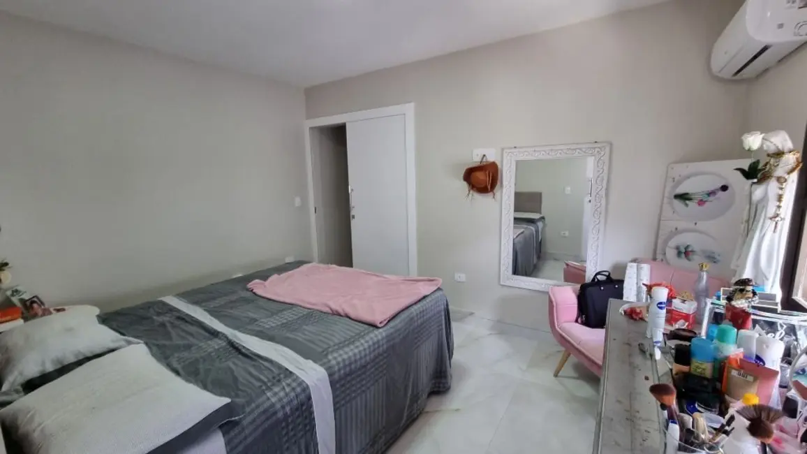 Apartamento com 3 quartos à venda, 140m2 em Barra Funda, Guaruja - SP - imagem 9 Foto 9 de Apartamento com 3 quartos à venda, 140m2 em Barra Funda, Guaruja - SP