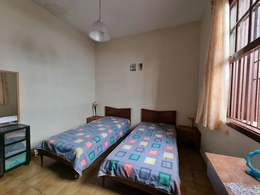 Casa com 4 quartos à venda, 500m2 em Vila Maia, Guaruja - SP - imagem 9 Foto 9 de Casa com 4 quartos à venda, 500m2 em Vila Maia, Guaruja - SP