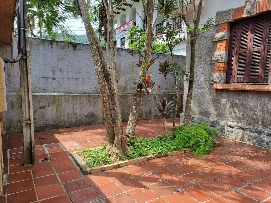 Casa com 4 quartos à venda, 500m2 em Vila Maia, Guaruja - SP - imagem 2 Foto 2 de Casa com 4 quartos à venda, 500m2 em Vila Maia, Guaruja - SP