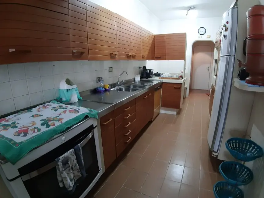 Foto 8 de Apartamento com 3 quartos à venda, 215m2 em Guaruja - SP