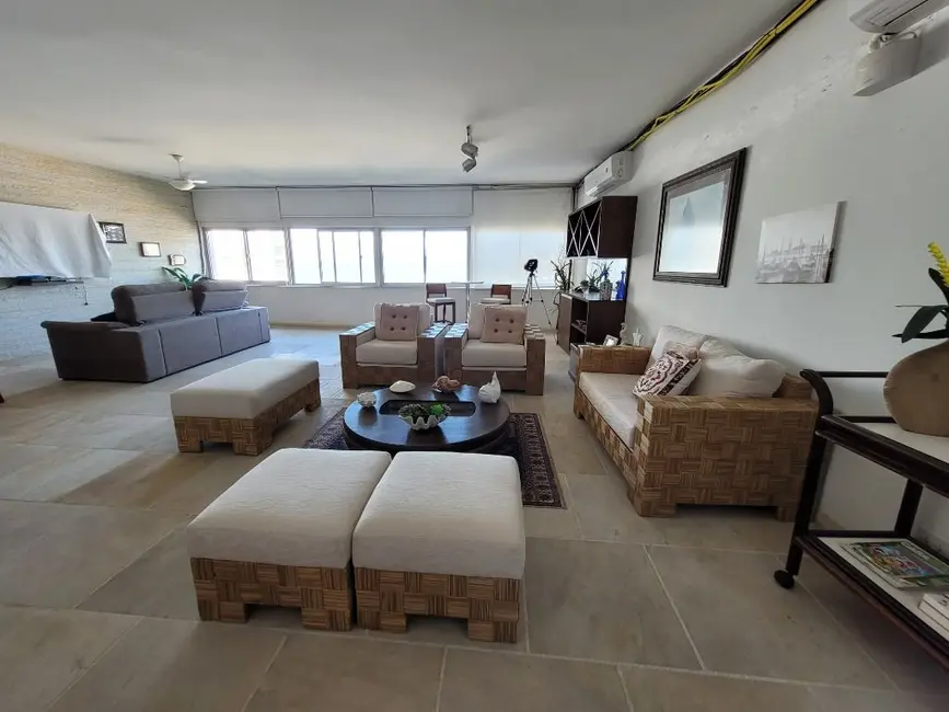 Foto 2 de Apartamento com 4 quartos à venda, 280m2 em Guaruja - SP