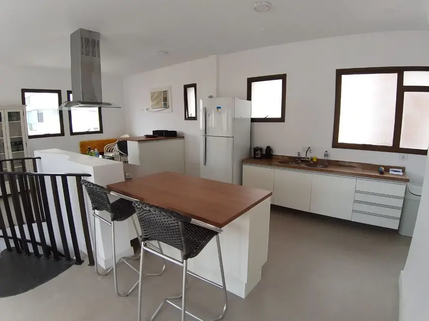 Foto 2 de Cobertura com 4 quartos à venda, 216m2 em Guaruja - SP