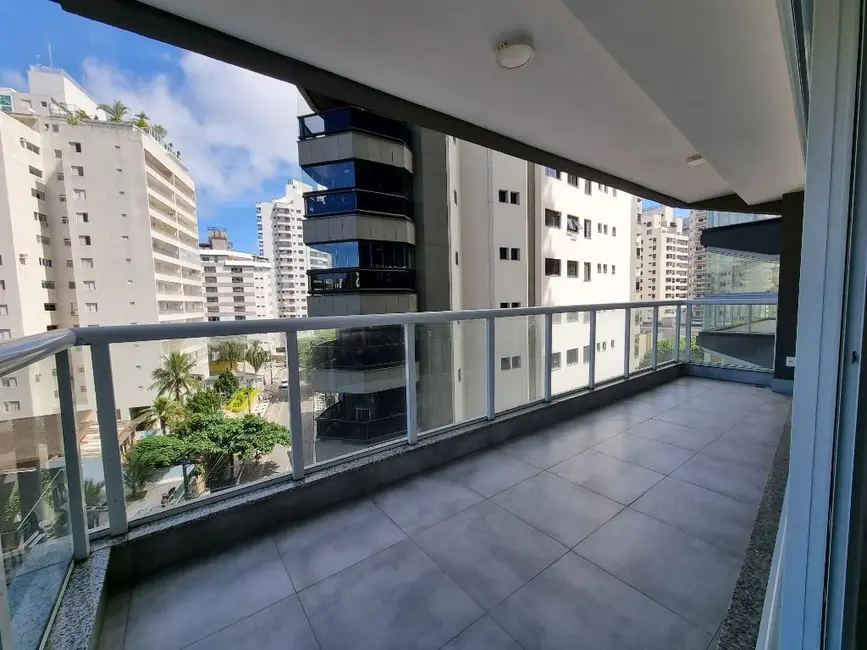 Foto 6 de Apartamento com 3 quartos à venda, 146m2 em Jardim Las Palmas, Guaruja - SP