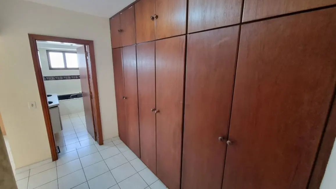 Apartamento com 4 quartos à venda, 190m2 em Vila Alzira, Guaruja - SP - imagem 5 Foto 5 de Apartamento com 4 quartos à venda, 190m2 em Vila Alzira, Guaruja - SP