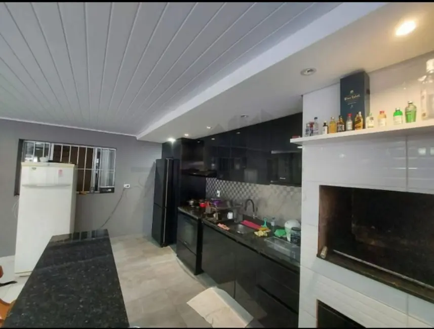 Foto 3 de Casa com 2 quartos à venda, 480m2 em Guaruja - SP