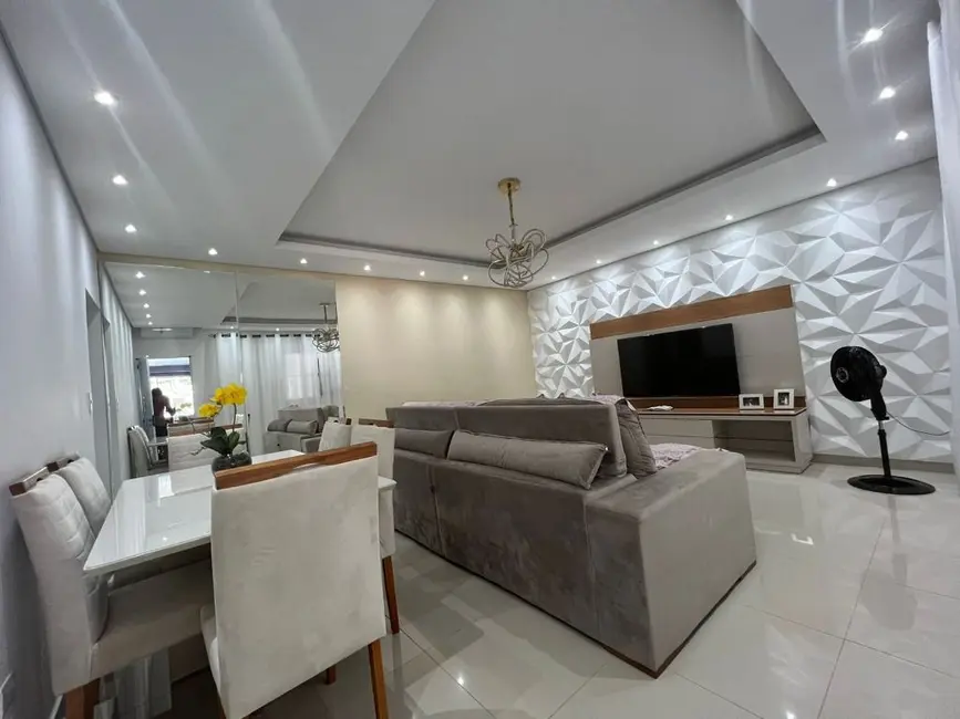 Foto 8 de Casa com 2 quartos à venda, 480m2 em Guaruja - SP