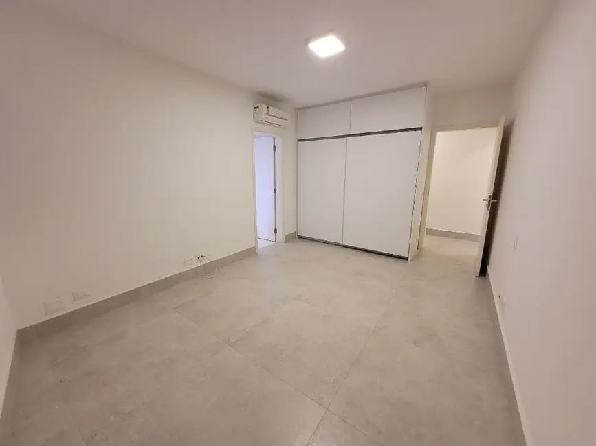 Cobertura com 3 quartos à venda, 420m2 em Barra Funda, Guaruja - SP - imagem 8 Foto 8 de Cobertura com 3 quartos à venda, 420m2 em Barra Funda, Guaruja - SP