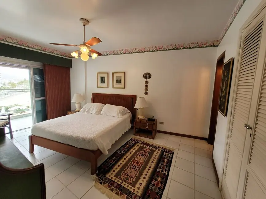 Apartamento com 3 quartos à venda, 168m2 em Guaruja - SP - imagem 6 Foto 6 de Apartamento com 3 quartos à venda, 168m2 em Guaruja - SP