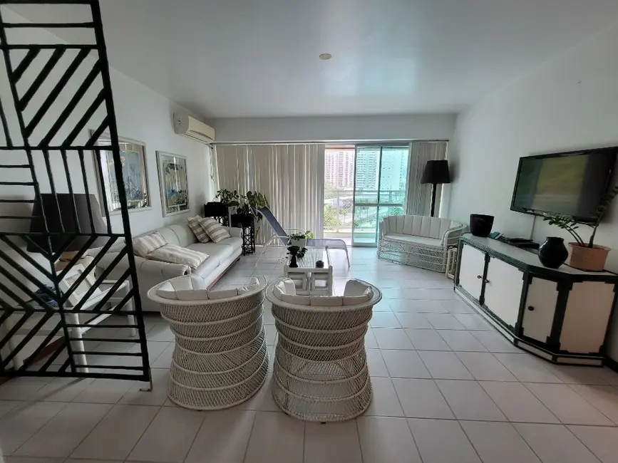 Apartamento com 3 quartos à venda, 168m2 em Guaruja - SP - imagem 2 Foto 2 de Apartamento com 3 quartos à venda, 168m2 em Guaruja - SP