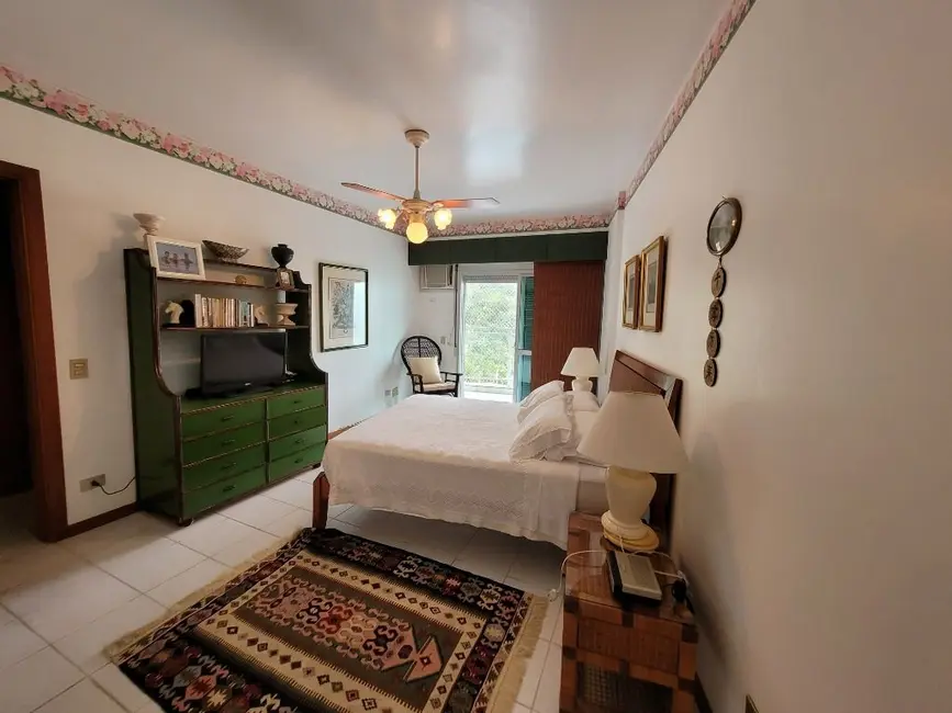 Apartamento com 3 quartos à venda, 168m2 em Guaruja - SP - imagem 9 Foto 9 de Apartamento com 3 quartos à venda, 168m2 em Guaruja - SP