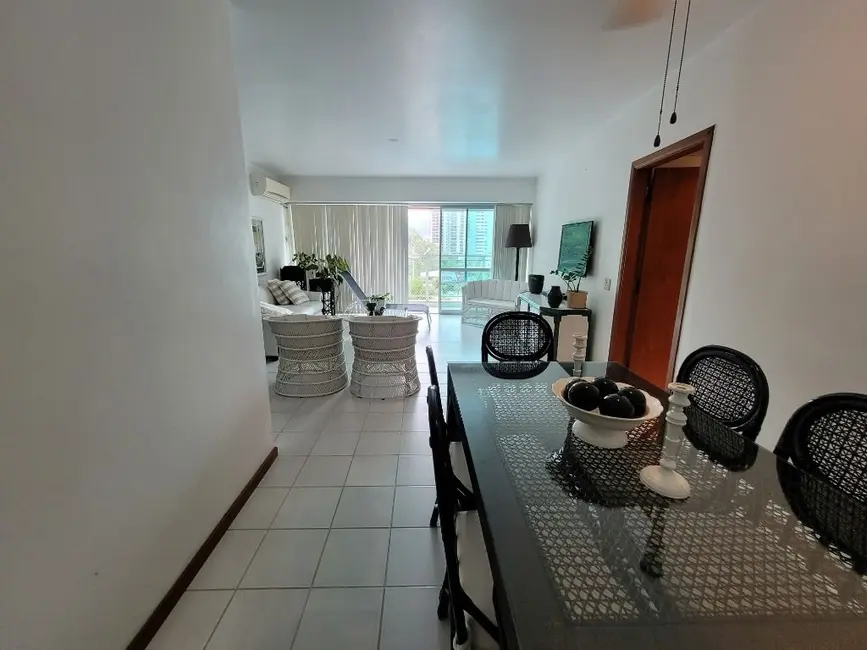 Apartamento com 3 quartos à venda, 168m2 em Guaruja - SP - imagem 4 Foto 4 de Apartamento com 3 quartos à venda, 168m2 em Guaruja - SP