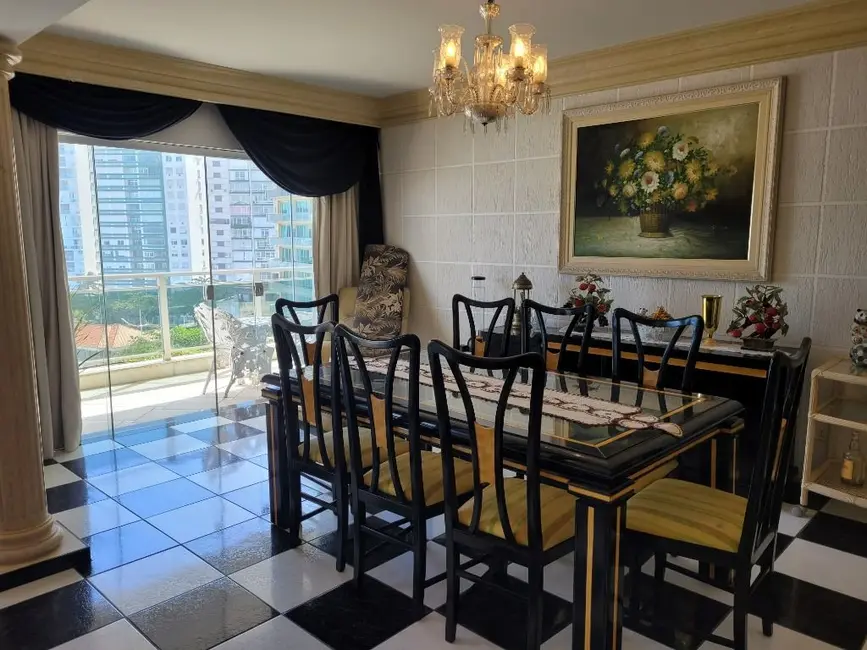 Foto 8 de Apartamento com 3 quartos à venda, 260m2 em Guaruja - SP