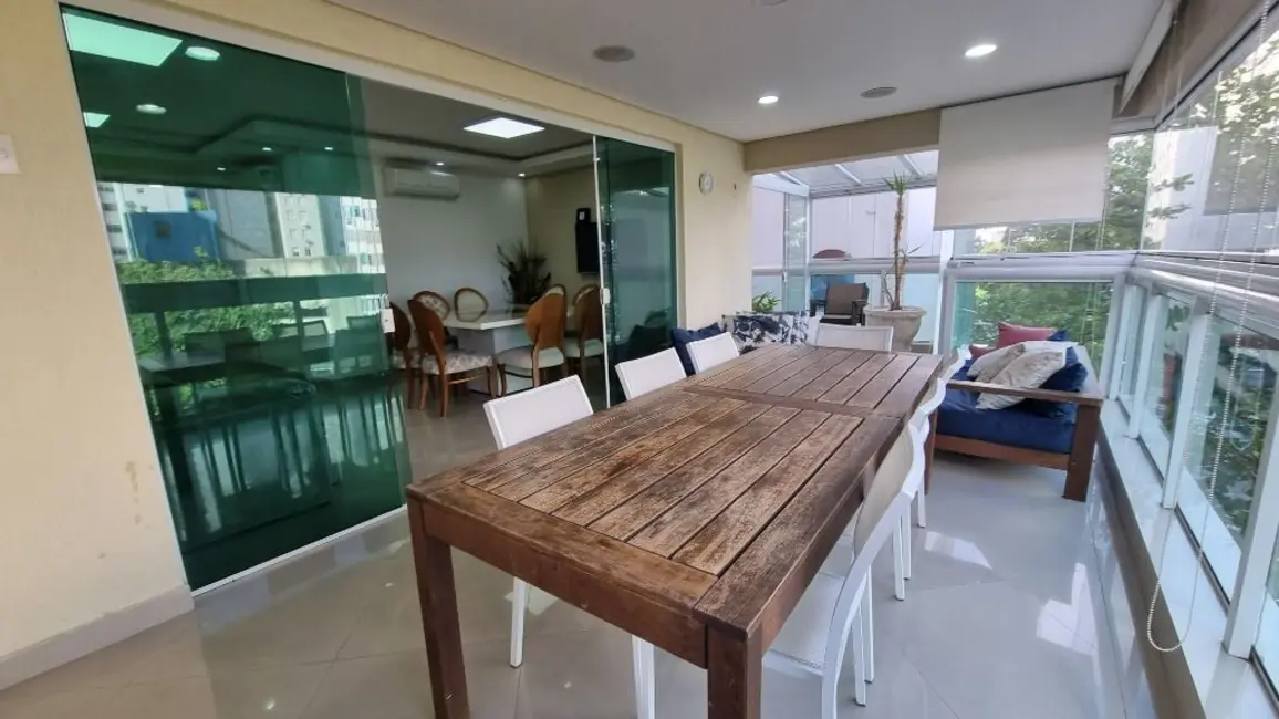 Apartamento com 3 quartos à venda, 135m2 em Guaruja - SP - imagem 3 Foto 3 de Apartamento com 3 quartos à venda, 135m2 em Guaruja - SP