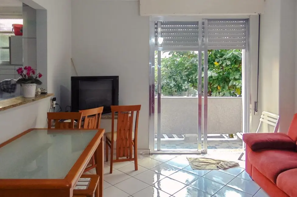 Foto 1 de Apartamento com 1 quarto à venda, 50m2 em Guaruja - SP