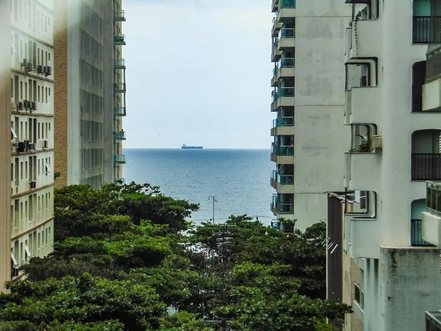 Apartamento com 4 quartos à venda, 200m2 em Barra Funda, Guaruja - SP - imagem 4 Foto 4 de Apartamento com 4 quartos à venda, 200m2 em Barra Funda, Guaruja - SP