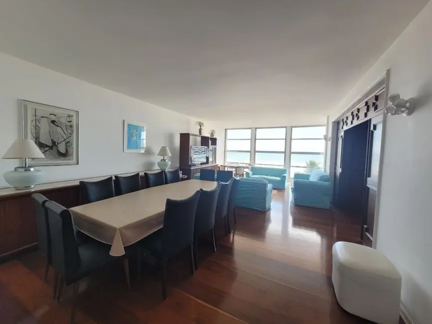 Apartamento com 4 quartos à venda e para alugar, 220m2 em Guaruja - SP - imagem 4 Foto 4 de Apartamento com 4 quartos à venda e para alugar, 220m2 em Guaruja - SP
