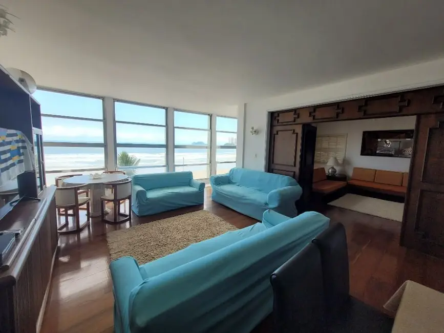 Apartamento com 4 quartos à venda e para alugar, 220m2 em Guaruja - SP - imagem 1 Foto 1 de Apartamento com 4 quartos à venda e para alugar, 220m2 em Guaruja - SP