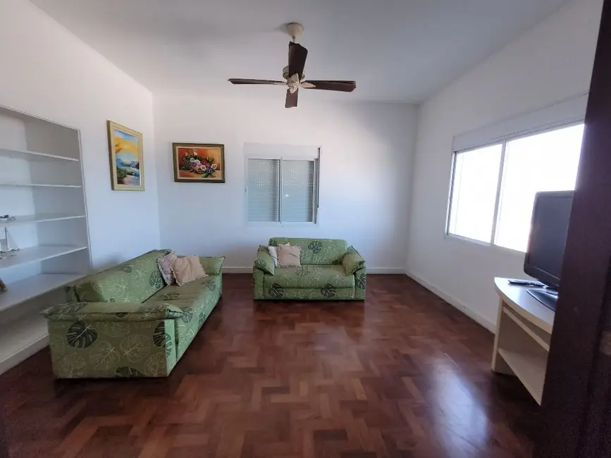 Apartamento com 3 quartos à venda, 209m2 em Guaruja - SP - imagem 5 Foto 5 de Apartamento com 3 quartos à venda, 209m2 em Guaruja - SP