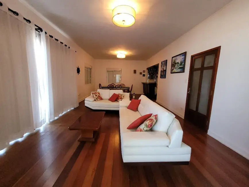 Apartamento com 3 quartos à venda, 209m2 em Guaruja - SP - imagem 4 Foto 4 de Apartamento com 3 quartos à venda, 209m2 em Guaruja - SP