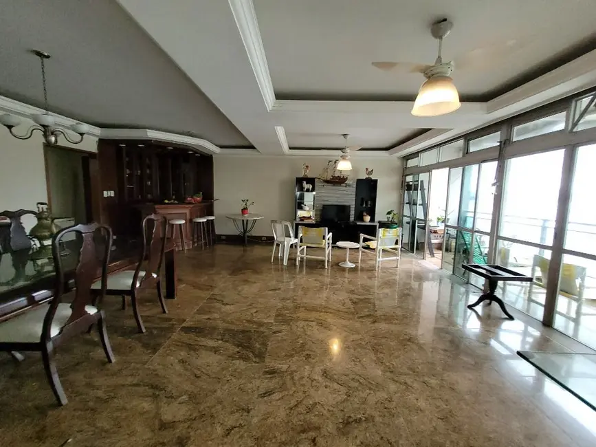 Apartamento com 4 quartos à venda, 234m2 em Guaruja - SP - imagem 2 Foto 2 de Apartamento com 4 quartos à venda, 234m2 em Guaruja - SP