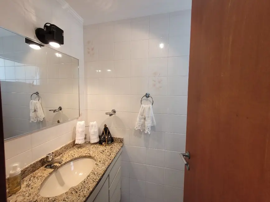 Apartamento com 3 quartos à venda, 124m2 em Vila Alzira, Guaruja - SP - imagem 9 Foto 9 de Apartamento com 3 quartos à venda, 124m2 em Vila Alzira, Guaruja - SP