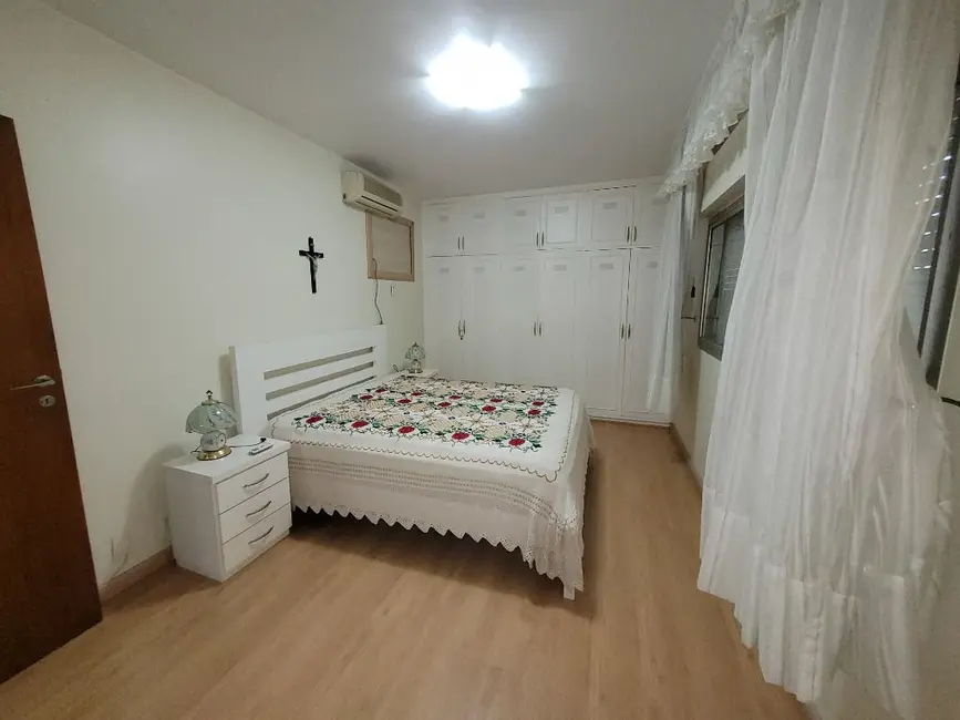 Foto 9 de Apartamento com 4 quartos à venda, 160m2 em Vila Luis Antônio, Guaruja - SP
