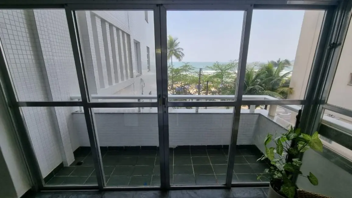 Foto 7 de Apartamento com 3 quartos à venda, 130m2 em Guaruja - SP