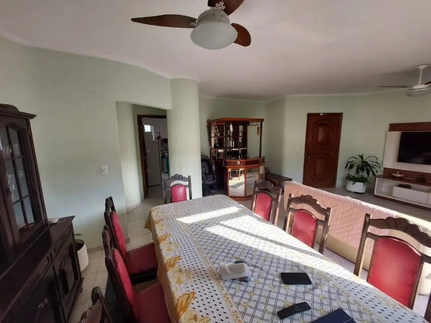 Apartamento com 3 quartos à venda, 198m2 em Barra Funda, Guaruja - SP - imagem 4 Foto 4 de Apartamento com 3 quartos à venda, 198m2 em Barra Funda, Guaruja - SP