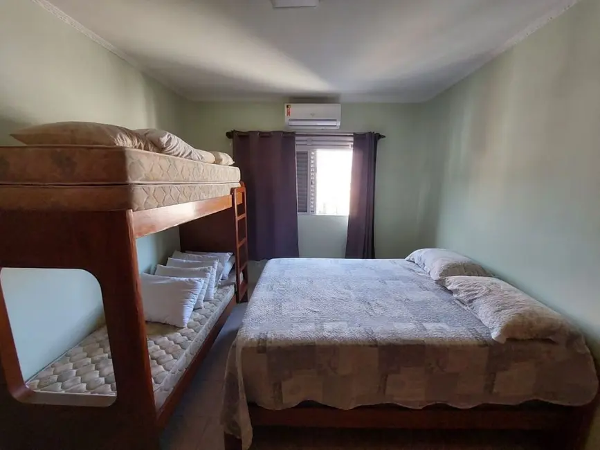 Apartamento com 3 quartos à venda, 198m2 em Barra Funda, Guaruja - SP - imagem 9 Foto 9 de Apartamento com 3 quartos à venda, 198m2 em Barra Funda, Guaruja - SP