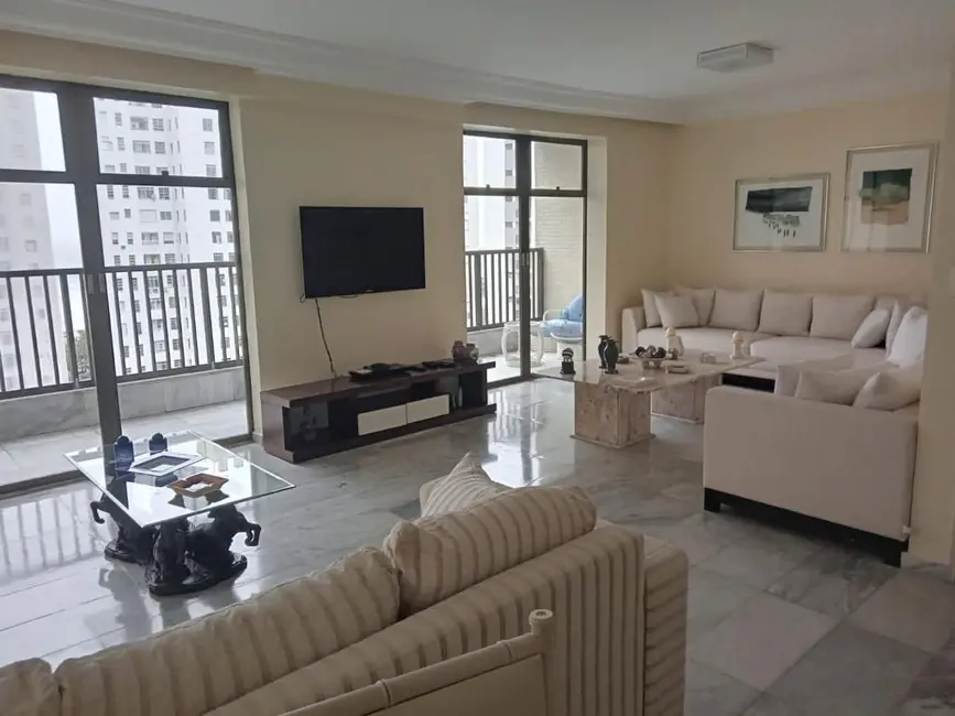 Apartamento com 4 quartos à venda e para alugar, 230m2 em Guaruja - SP - imagem 1 Foto 1 de Apartamento com 4 quartos à venda e para alugar, 230m2 em Guaruja - SP