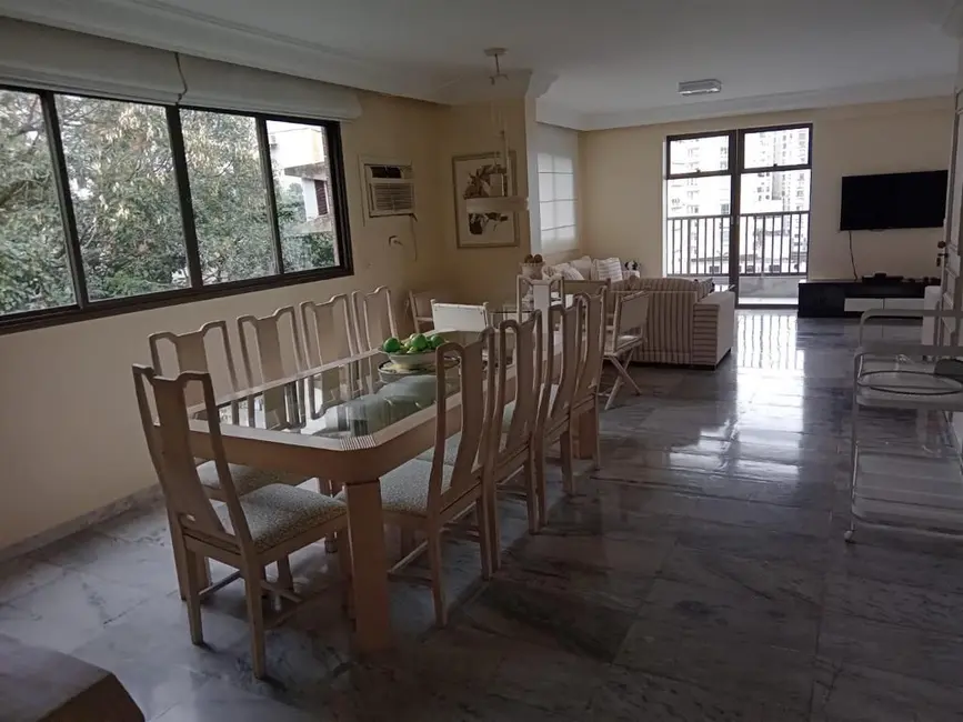 Apartamento com 4 quartos à venda e para alugar, 230m2 em Guaruja - SP - imagem 2 Foto 2 de Apartamento com 4 quartos à venda e para alugar, 230m2 em Guaruja - SP