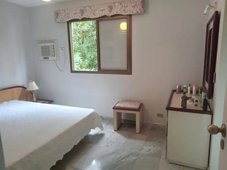 Apartamento com 4 quartos à venda e para alugar, 230m2 em Guaruja - SP - imagem 9 Foto 9 de Apartamento com 4 quartos à venda e para alugar, 230m2 em Guaruja - SP