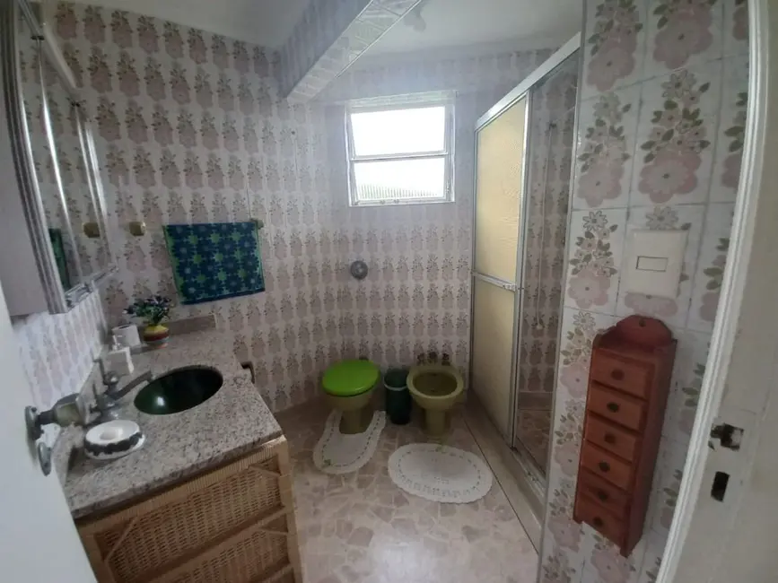 Foto 7 de Apartamento com 3 quartos à venda, 129m2 em Jardim Las Palmas, Guaruja - SP