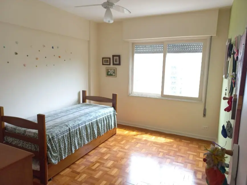 Foto 9 de Apartamento com 3 quartos à venda, 129m2 em Jardim Las Palmas, Guaruja - SP