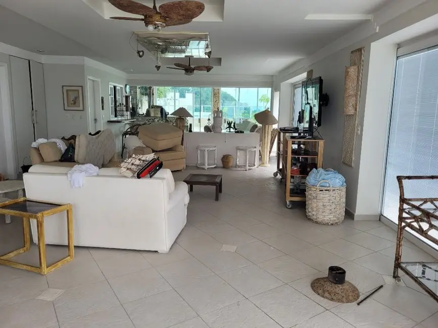 Cobertura com 6 quartos à venda, 270m2 em Guaruja - SP - imagem 8 Foto 8 de Cobertura com 6 quartos à venda, 270m2 em Guaruja - SP