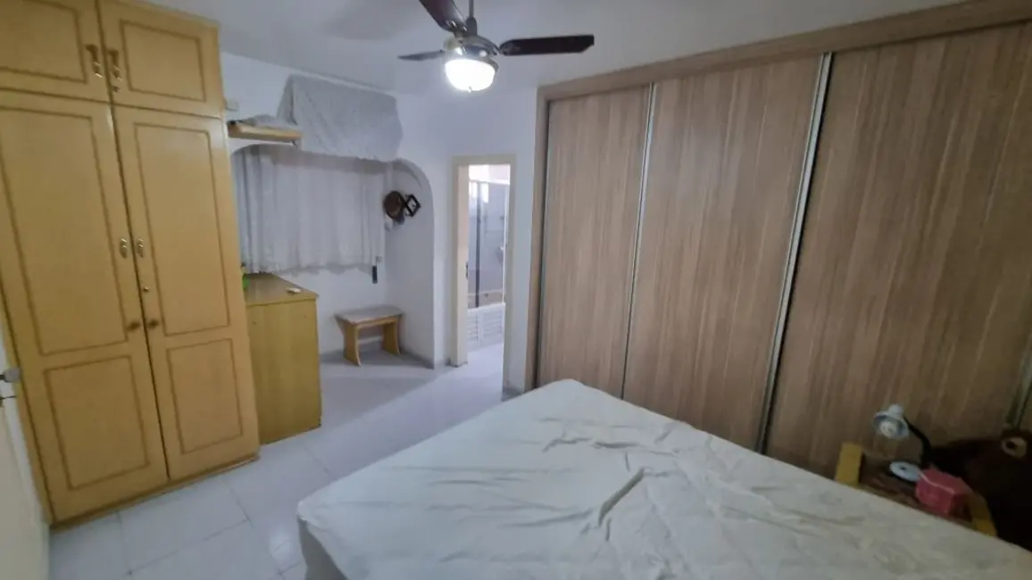 Apartamento com 3 quartos à venda, 140m2 em Barra Funda, Guaruja - SP - imagem 8 Foto 8 de Apartamento com 3 quartos à venda, 140m2 em Barra Funda, Guaruja - SP