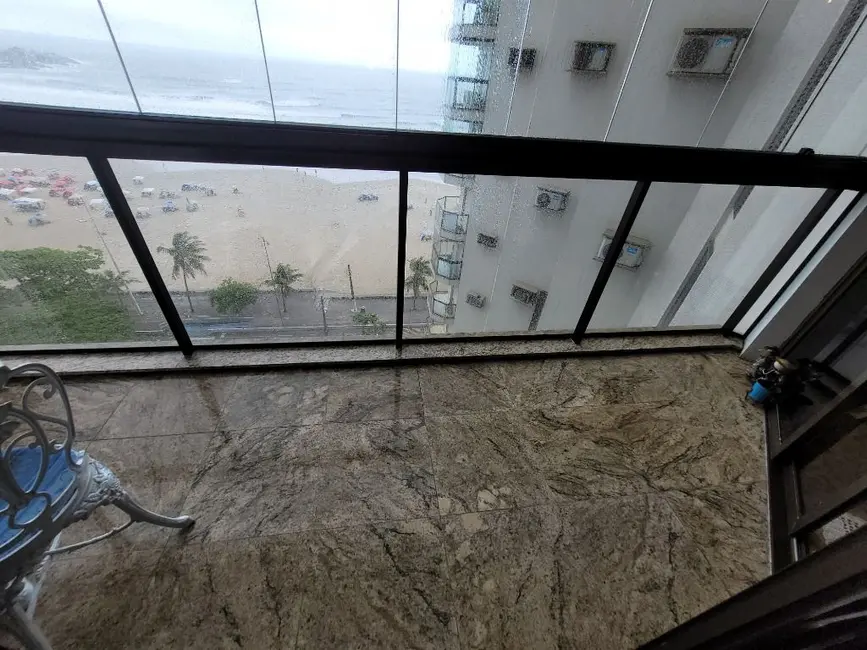 Foto 8 de Apartamento com 4 quartos à venda, 216m2 em Guaruja - SP