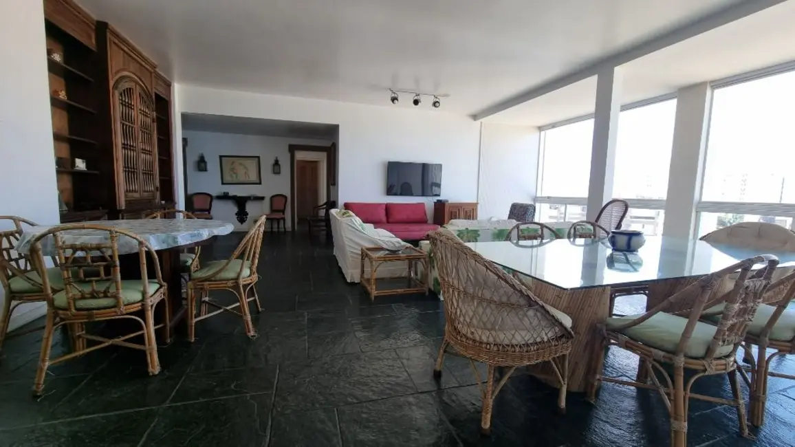 Apartamento com 5 quartos à venda, 190m2 em Guaruja - SP - imagem 8 Foto 8 de Apartamento com 5 quartos à venda, 190m2 em Guaruja - SP