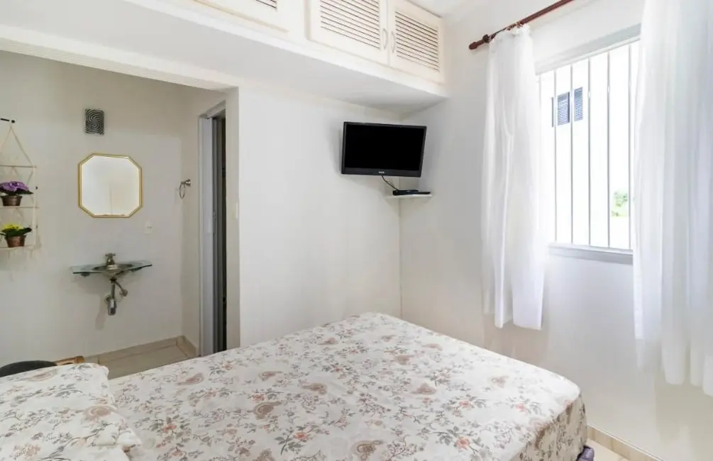 Foto 4 de Apartamento com 3 quartos à venda, 130m2 em Guaruja - SP