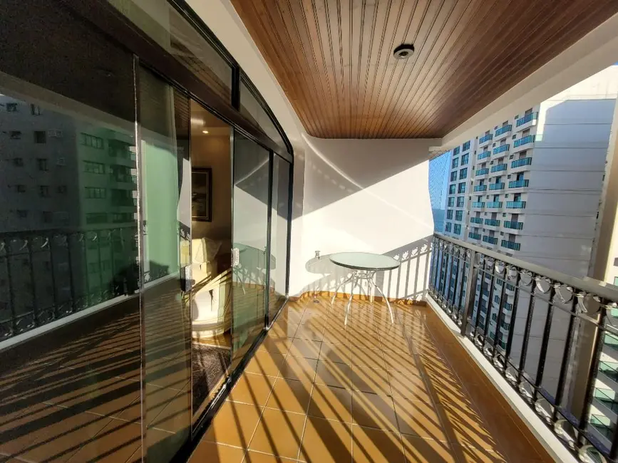 Apartamento com 3 quartos à venda, 212m2 em Barra Funda, Guaruja - SP - imagem 7 Foto 7 de Apartamento com 3 quartos à venda, 212m2 em Barra Funda, Guaruja - SP