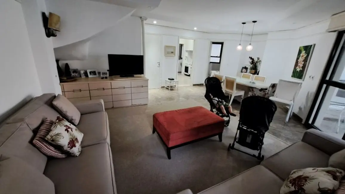 Apartamento com 3 quartos à venda, 160m2 em Barra Funda, Guaruja - SP - imagem 4 Foto 4 de Apartamento com 3 quartos à venda, 160m2 em Barra Funda, Guaruja - SP