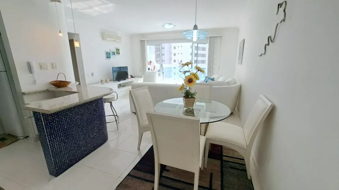 Foto 2 de Apartamento com 2 quartos à venda, 78m2 em Vila Alzira, Guaruja - SP