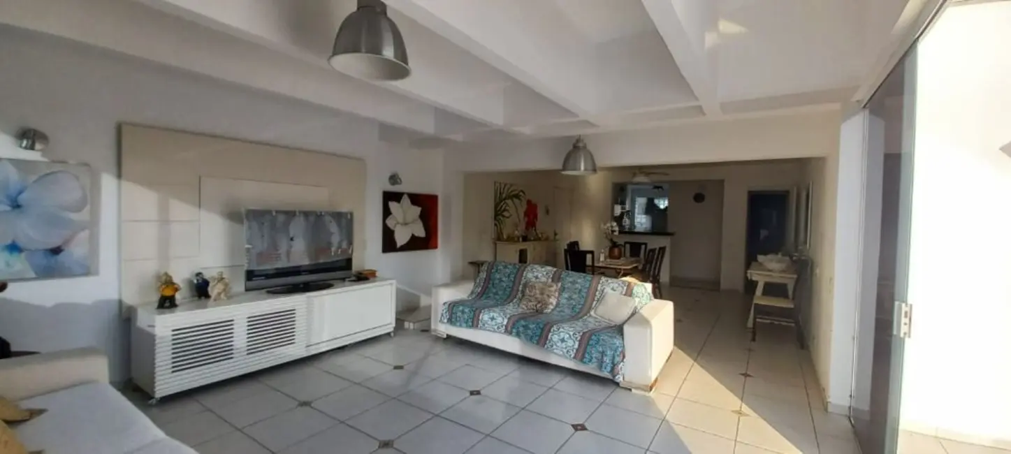 Cobertura com 3 quartos à venda, 230m2 em Jardim Las Palmas, Guaruja - SP - imagem 6 Foto 6 de Cobertura com 3 quartos à venda, 230m2 em Jardim Las Palmas, Guaruja - SP