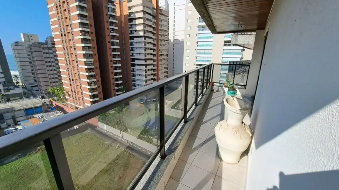 Foto 6 de Apartamento com 3 quartos à venda, 135m2 em Guaruja - SP