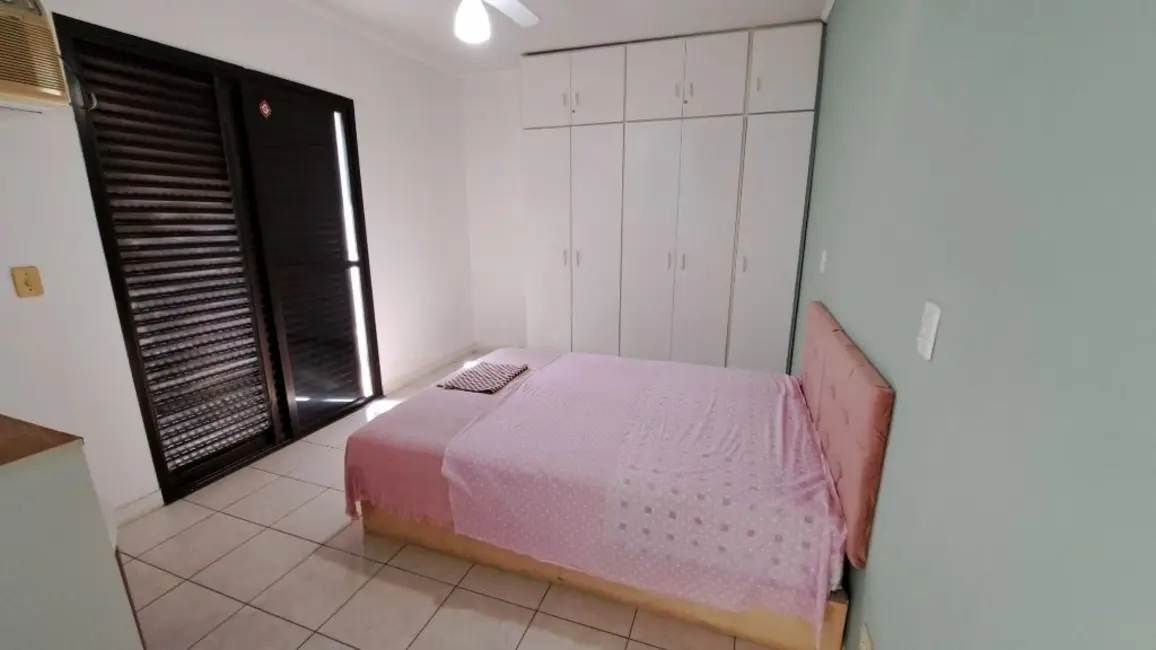 Foto 7 de Apartamento com 3 quartos à venda, 135m2 em Guaruja - SP