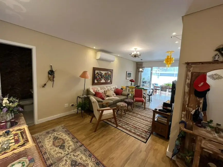 Foto 3 de Apartamento com 3 quartos à venda, 105m2 em Jardim Las Palmas, Guaruja - SP