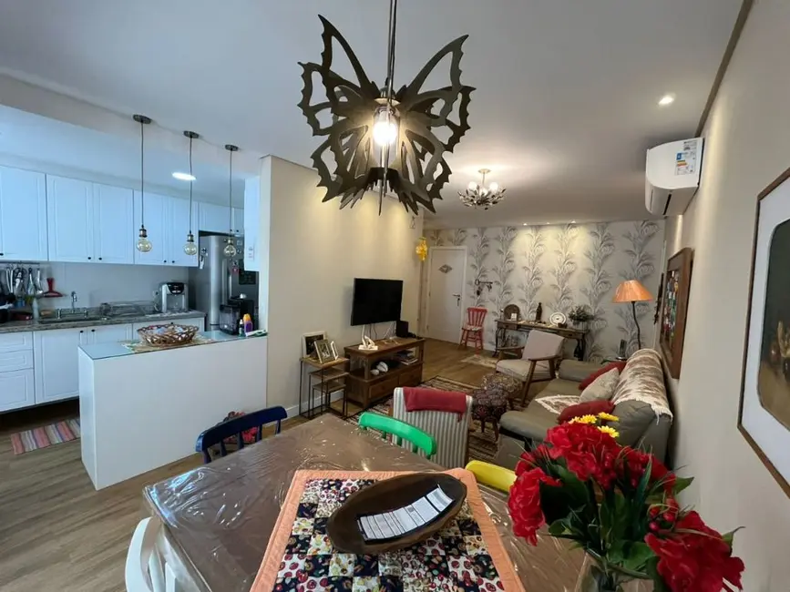 Foto 4 de Apartamento com 3 quartos à venda, 105m2 em Jardim Las Palmas, Guaruja - SP