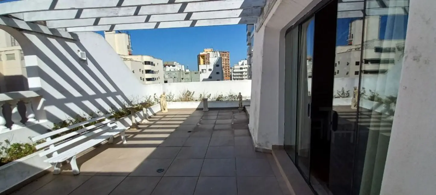 Cobertura com 3 quartos à venda e para alugar, 304m2 em Guaruja - SP - imagem 9 Foto 9 de Cobertura com 3 quartos à venda e para alugar, 304m2 em Guaruja - SP