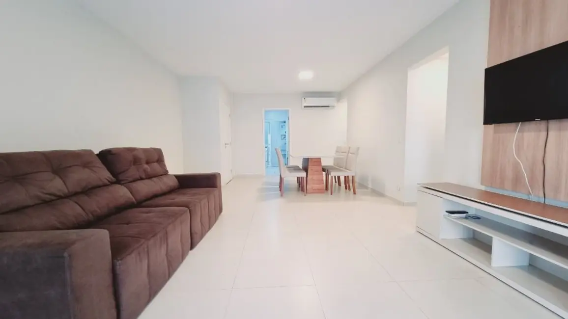 Foto 2 de Apartamento com 3 quartos à venda, 115m2 em Barra Funda, Guaruja - SP